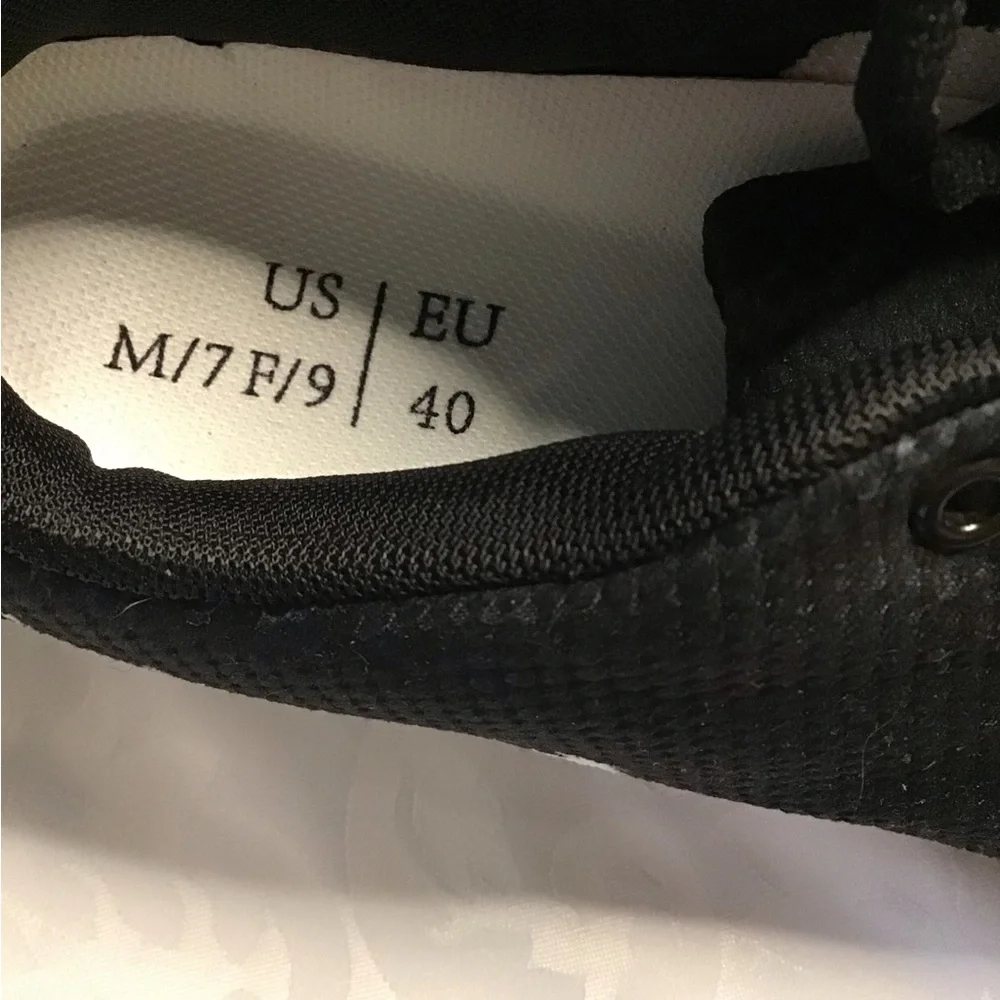 NIGHTMARE BEFORE CHRISTMAS THEMED SHOES - Picture 2 of 8